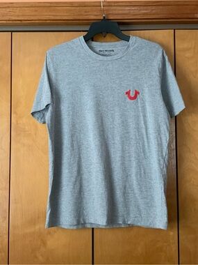 True Religion Gray Short Sleeve Tee with Red Horseshoe Logo